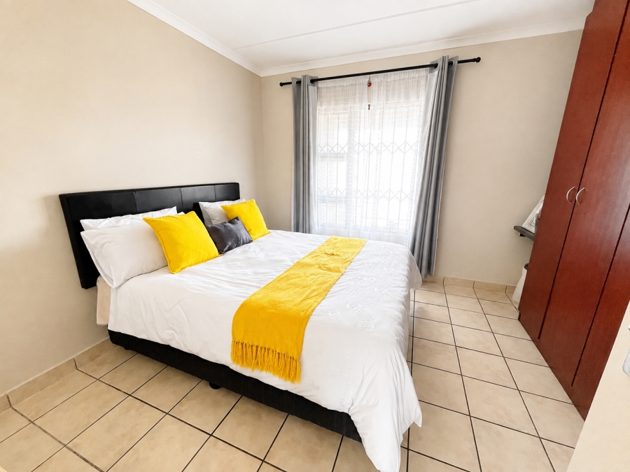To Let 2 Bedroom Property for Rent in Burgundy Estate Western Cape